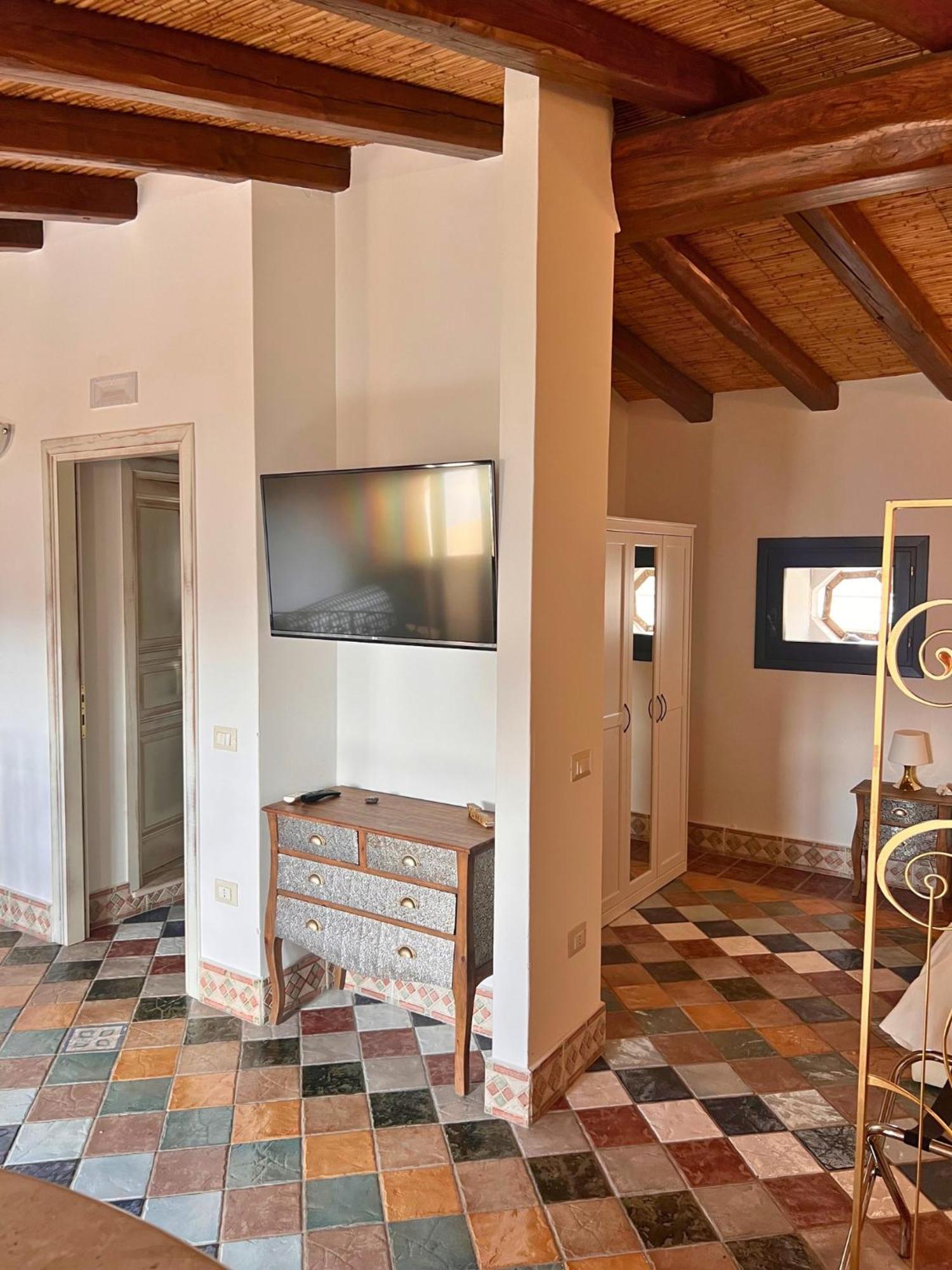 Ogliastra Luxury Apartment - Ajpsardinia Тортолі Екстер'єр фото
