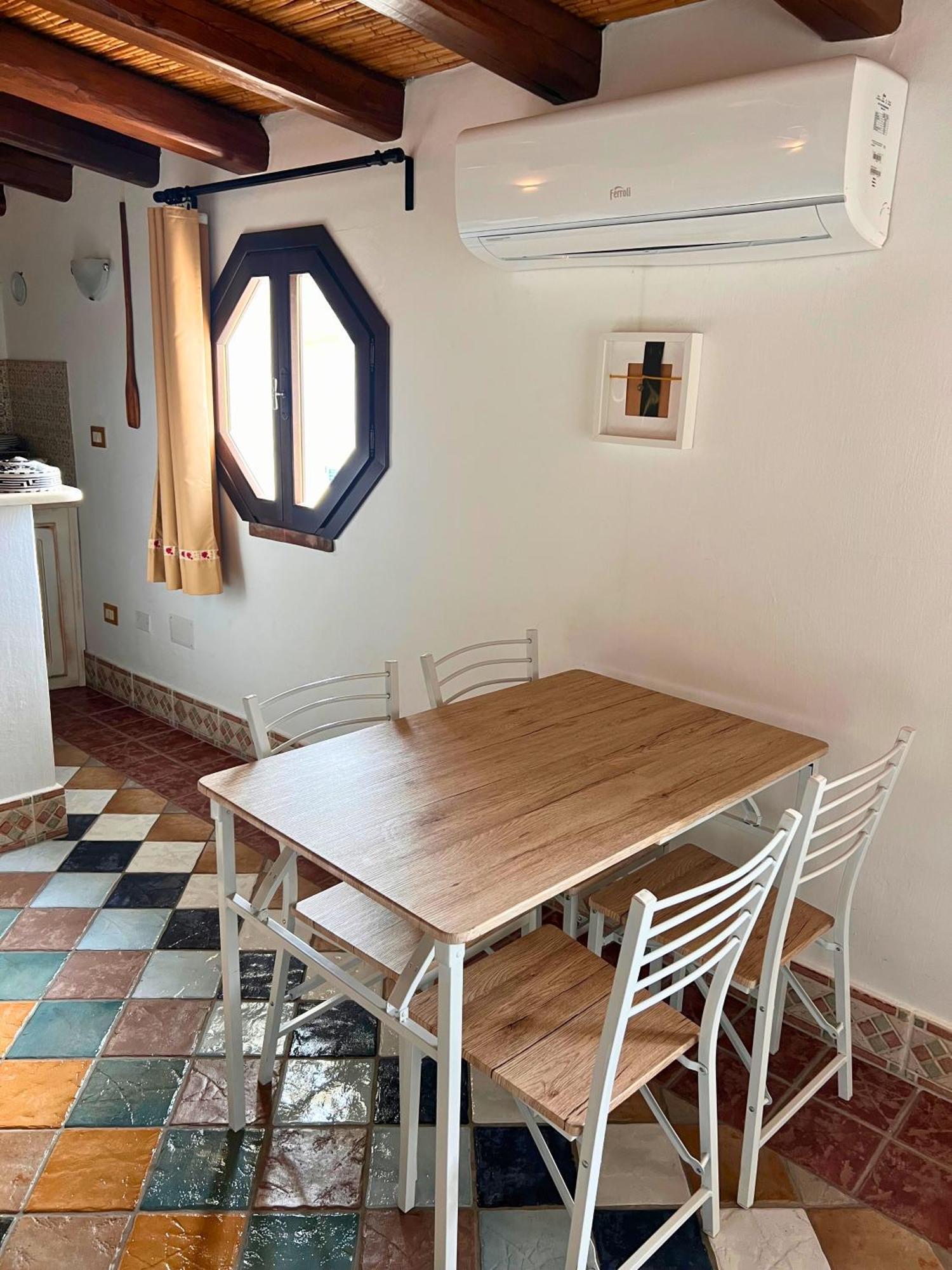 Ogliastra Luxury Apartment - Ajpsardinia Тортолі Екстер'єр фото
